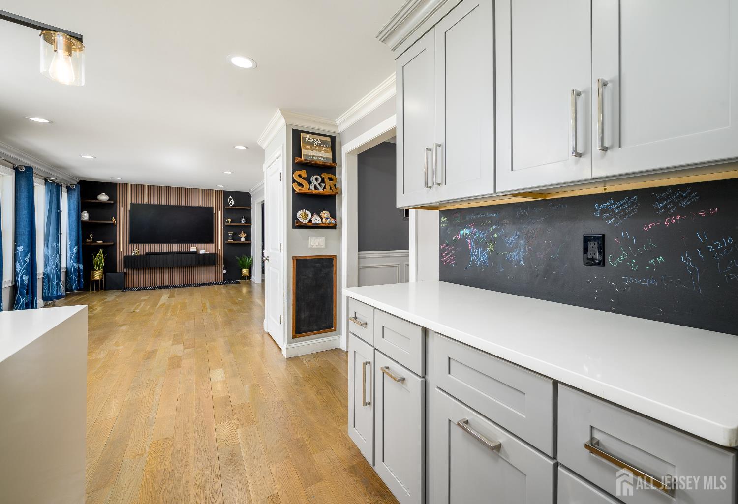 111 Remsen Avenue Avenel, NJ 07001 - Photo 19 of 55