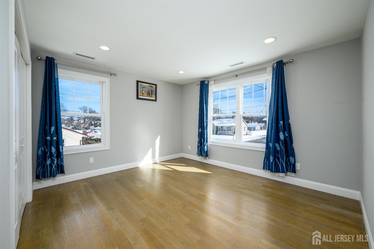 111 Remsen Avenue Avenel, NJ 07001 - Photo 25 of 55