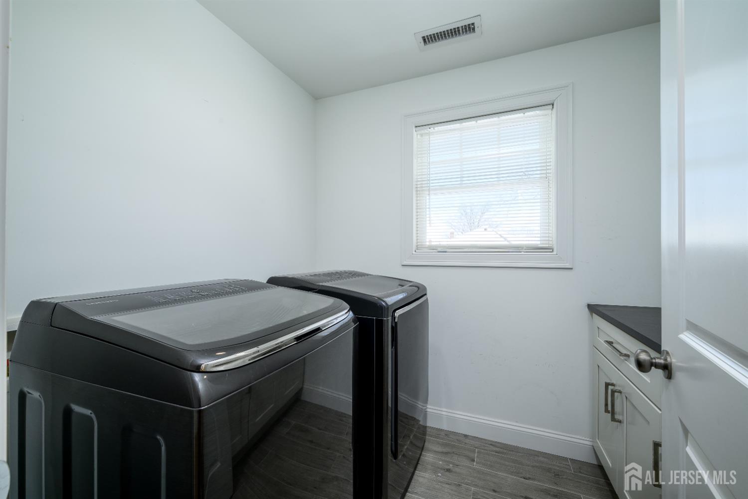 111 Remsen Avenue Avenel, NJ 07001 - Photo 33 of 55