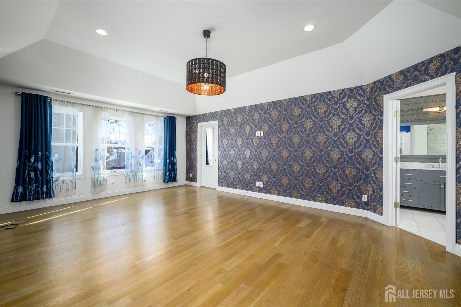 111 Remsen Avenue Avenel, NJ 07001 - Photo 35 of 55