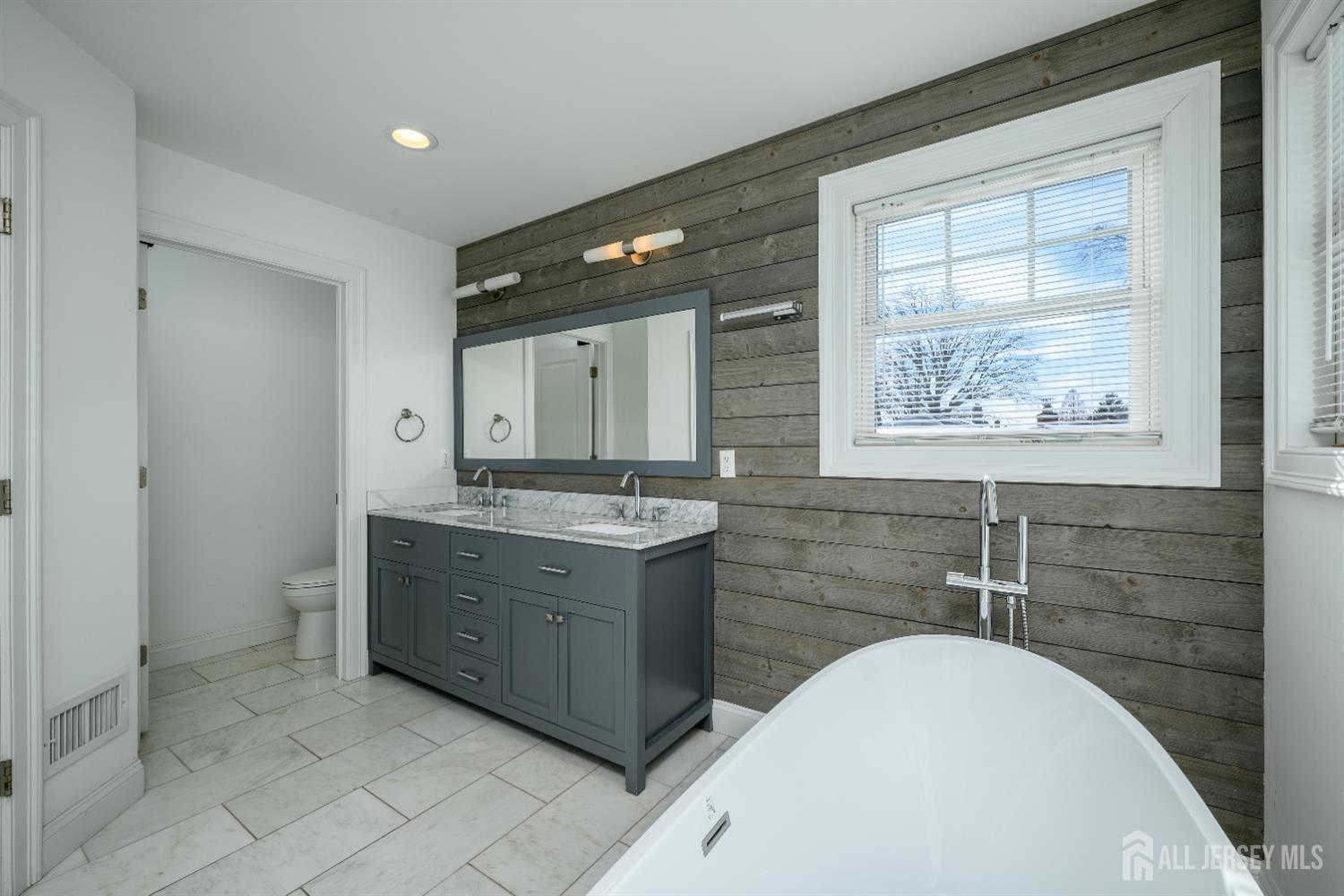 111 Remsen Avenue Avenel, NJ 07001 - Photo 37 of 55