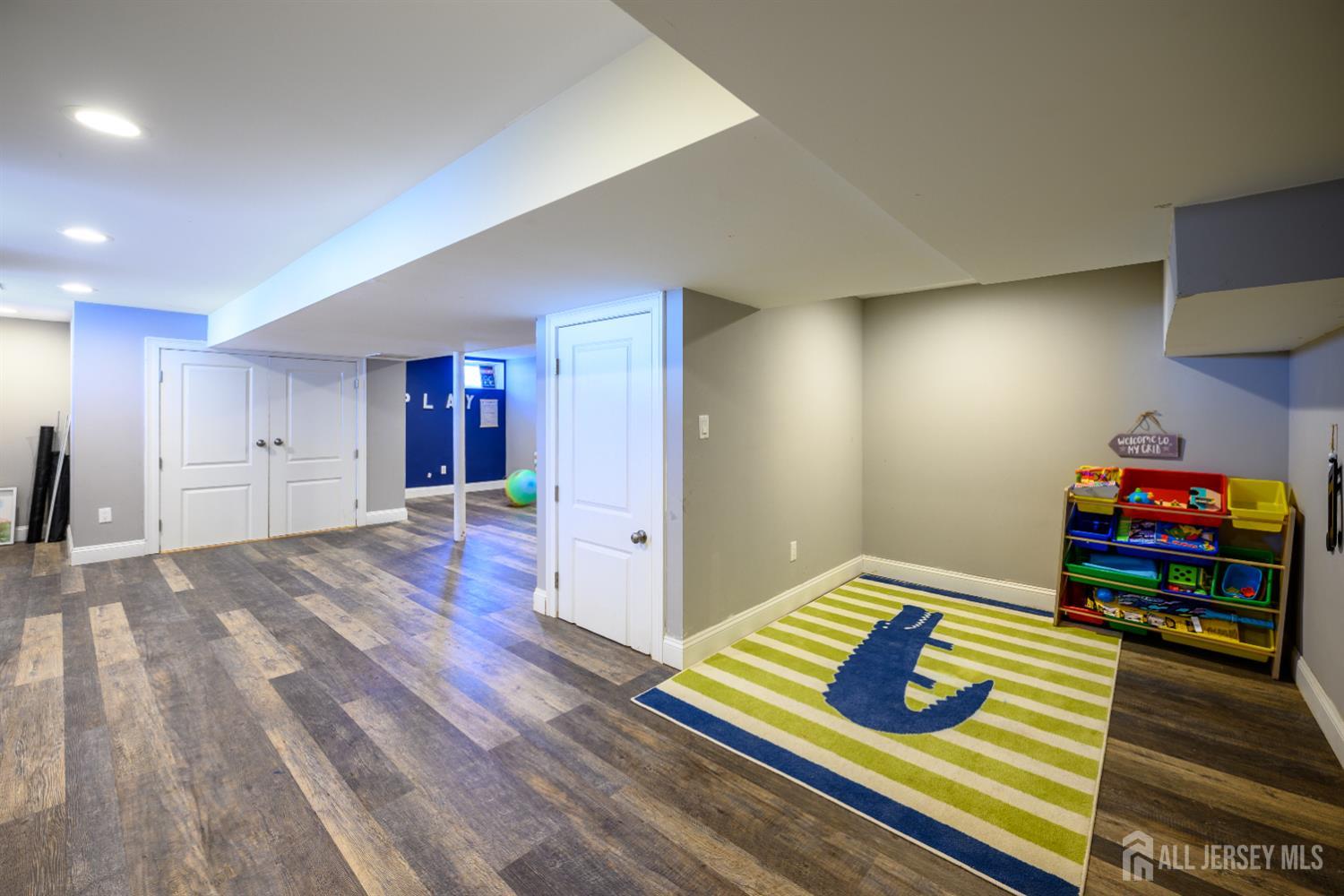 111 Remsen Avenue Avenel, NJ 07001 - Photo 45 of 55