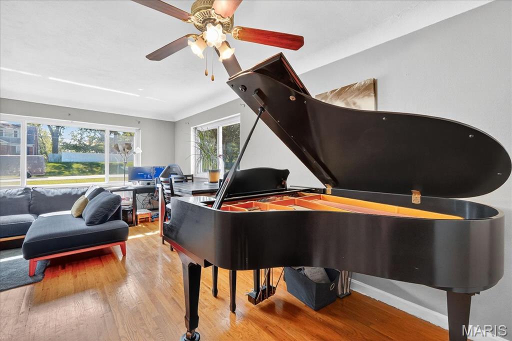 6511 Heege Road St. Louis, MO 63123 - Photo 8 of 34