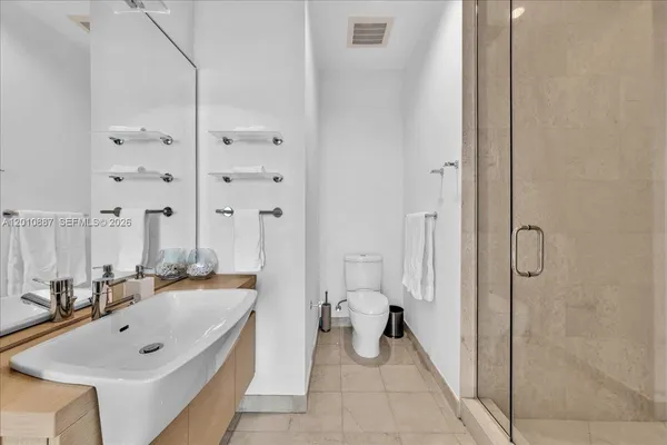 $29,000 | 200 Biscayne Blvd Way, Unit PH5401, Miami, FL 33131