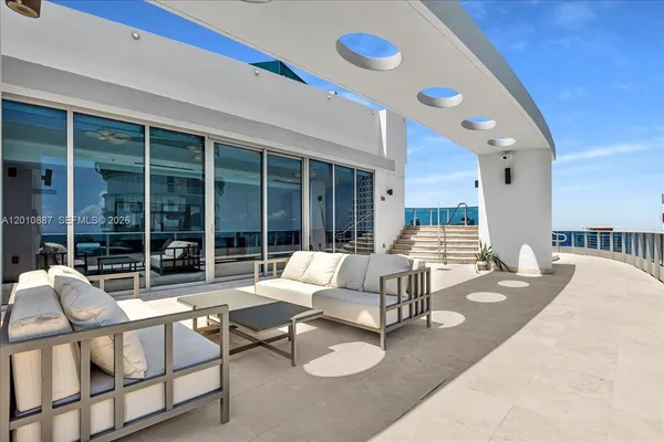$29,000 | 200 Biscayne Blvd Way, Unit PH5401, Miami, FL 33131