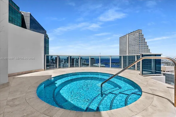 $29,000 | 200 Biscayne Blvd Way, Unit PH5401, Miami, FL 33131