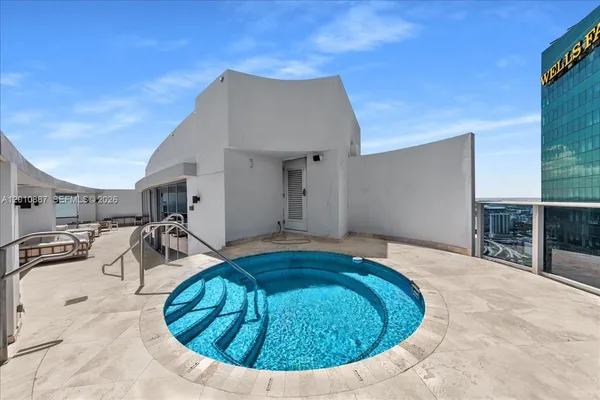 $29,000 | 200 Biscayne Blvd Way, Unit PH5401, Miami, FL 33131