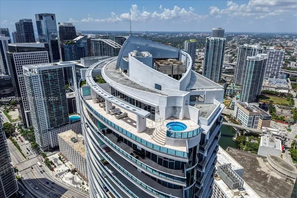 $29,000 | 200 Biscayne Blvd Way, Unit PH5401, Miami, FL 33131