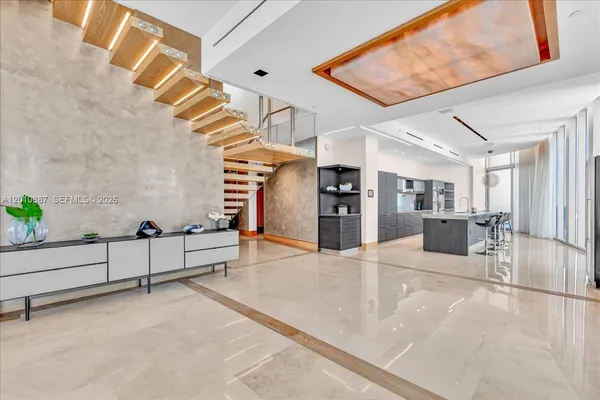 $29,000 | 200 Biscayne Blvd Way, Unit PH5401, Miami, FL 33131