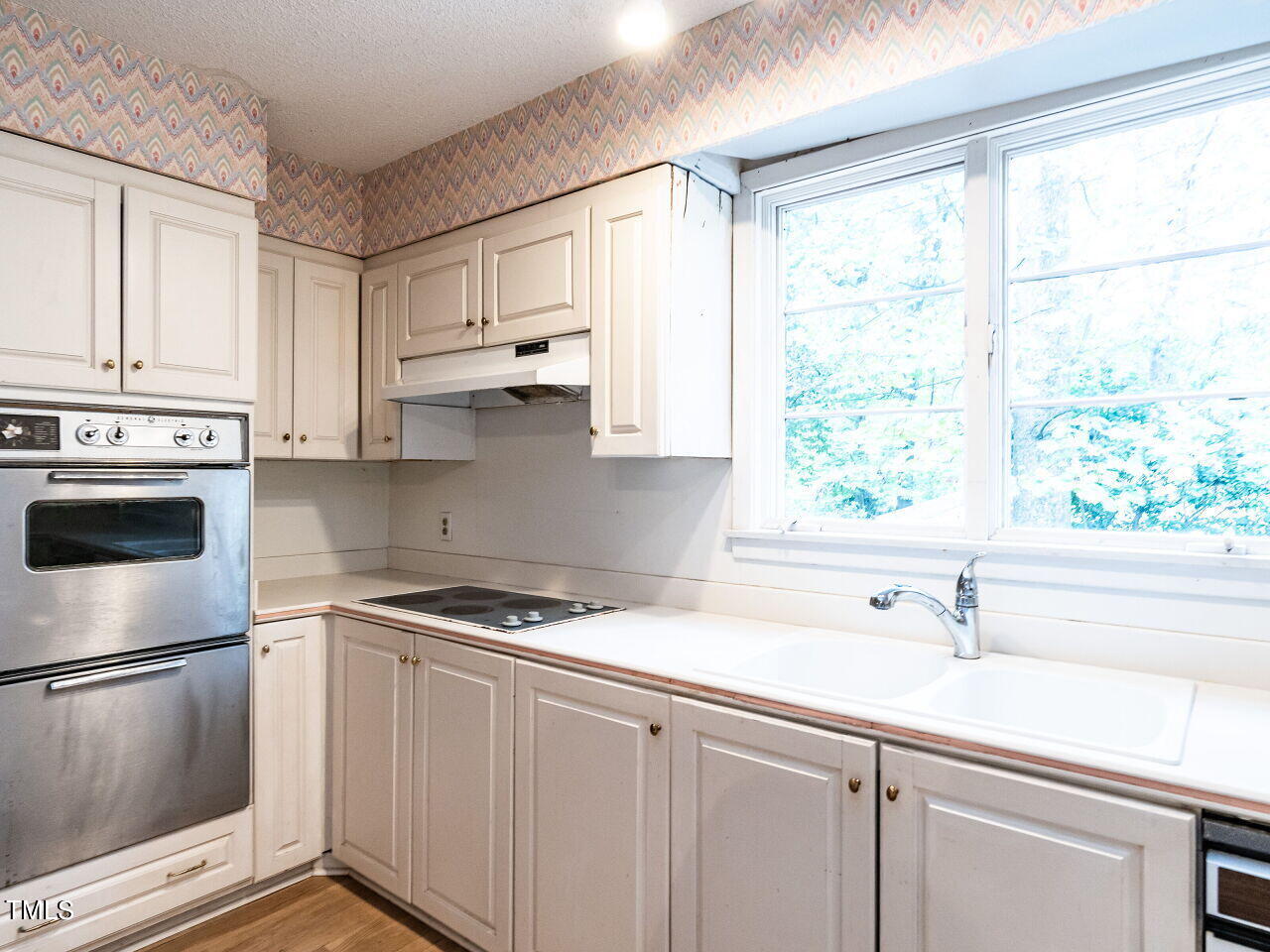 417 Forsyth Street Raleigh, NC 27609 - Photo 14 of 34 013-1280x960-photo