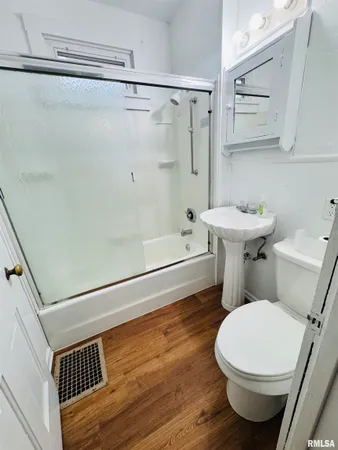 $85,900 | 713 West Calhoun Street, Macomb, IL 61455