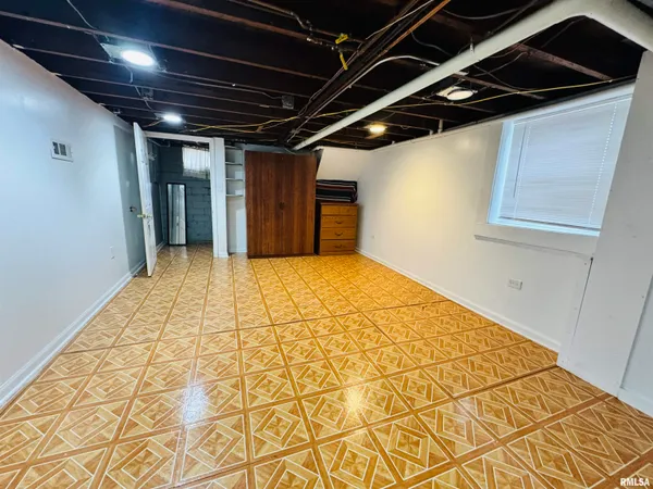 $85,900 | 713 West Calhoun Street, Macomb, IL 61455