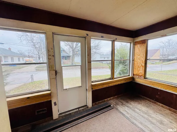 $85,900 | 713 West Calhoun Street, Macomb, IL 61455