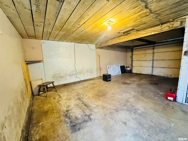 $85,900 | 713 West Calhoun Street, Macomb, IL 61455