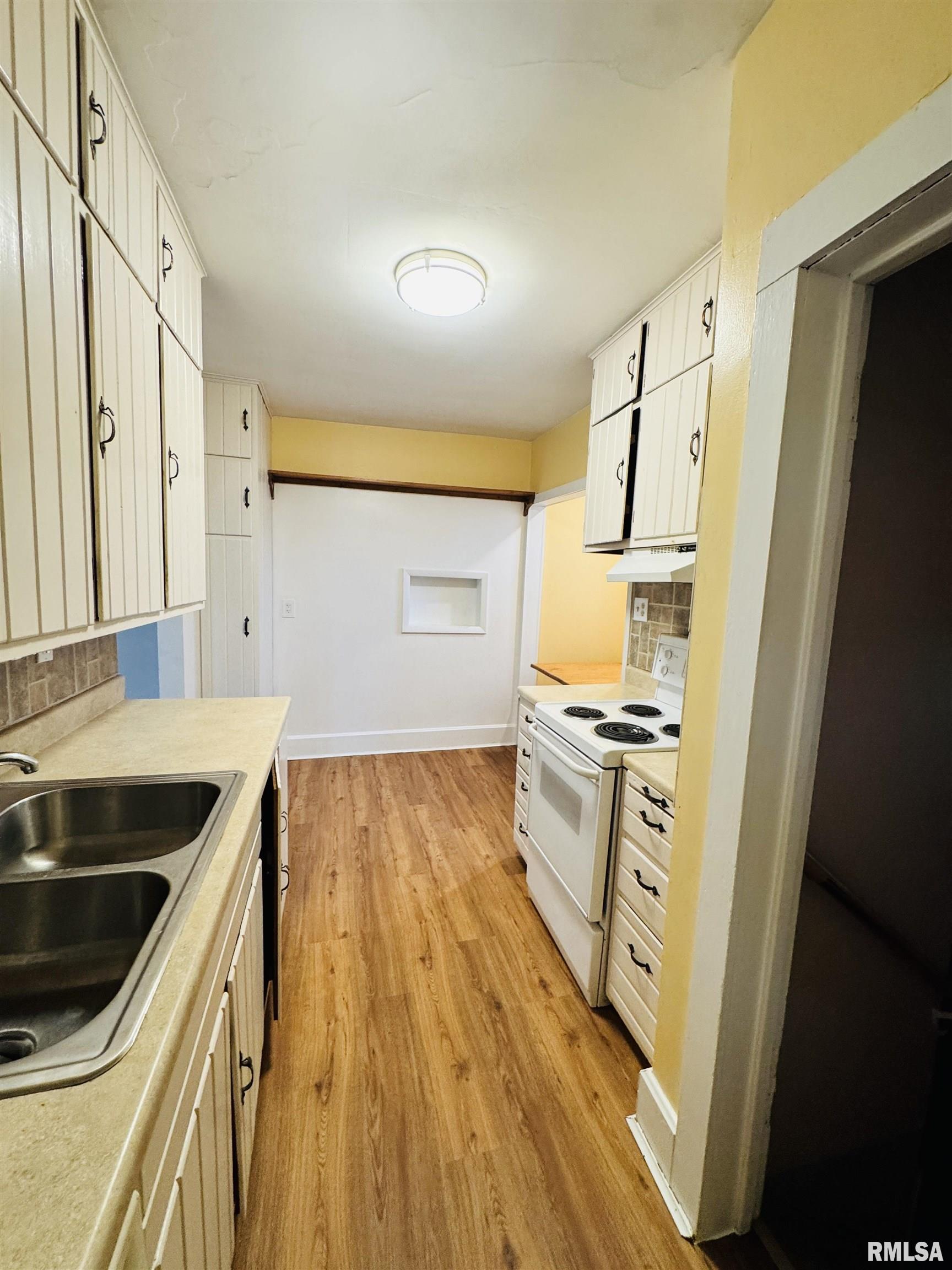 713 West Calhoun Street Macomb, IL 61455 - Photo 7 of 22