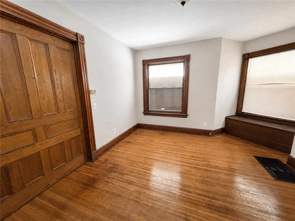 175 Lexington Avenue Rochester, NY 14613 - Photo 20 of 36