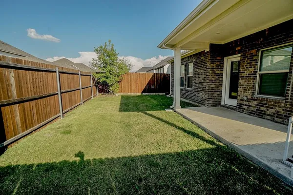 $2,300 | 108 Mountain Meadow Lane, McKinney, TX 75071