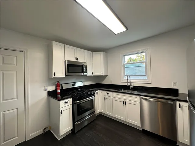 $1,575 | 210 North Main Street, Unit 2F, Woonsocket, RI 02895