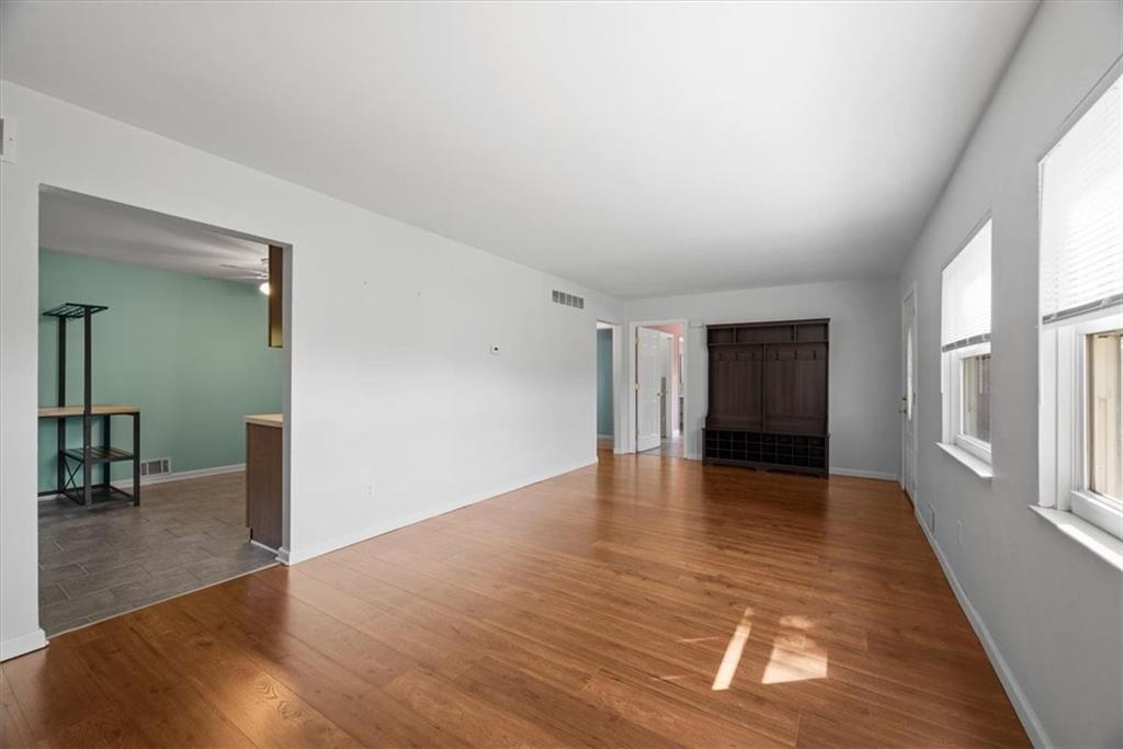 101 Carson Street Springdale, PA 15144 - Photo 11 of 31 Gallery Image 11