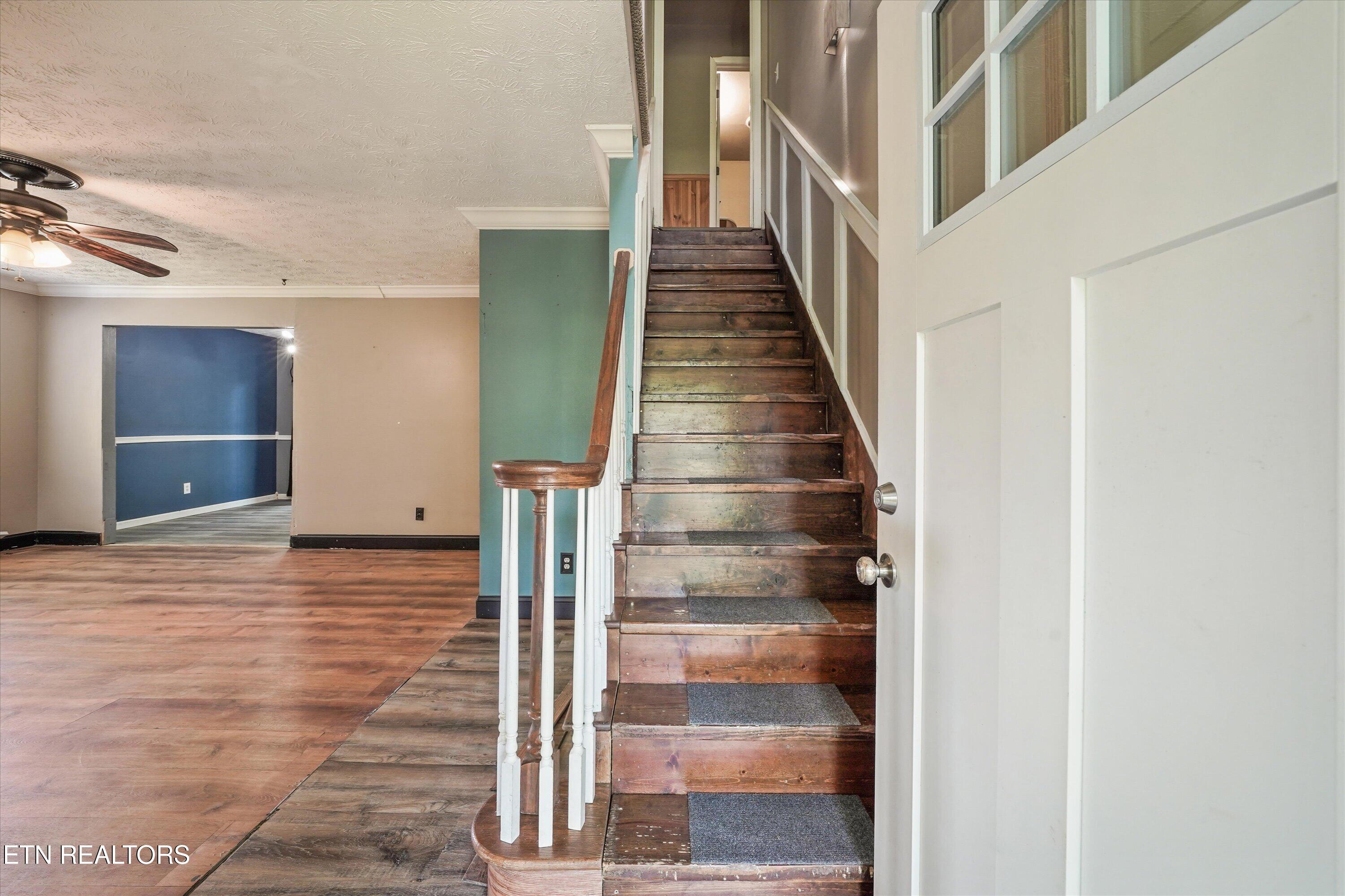 250 Ollis Road Oliver Springs, TN 37840 - Photo 8 of 47 Entry Way