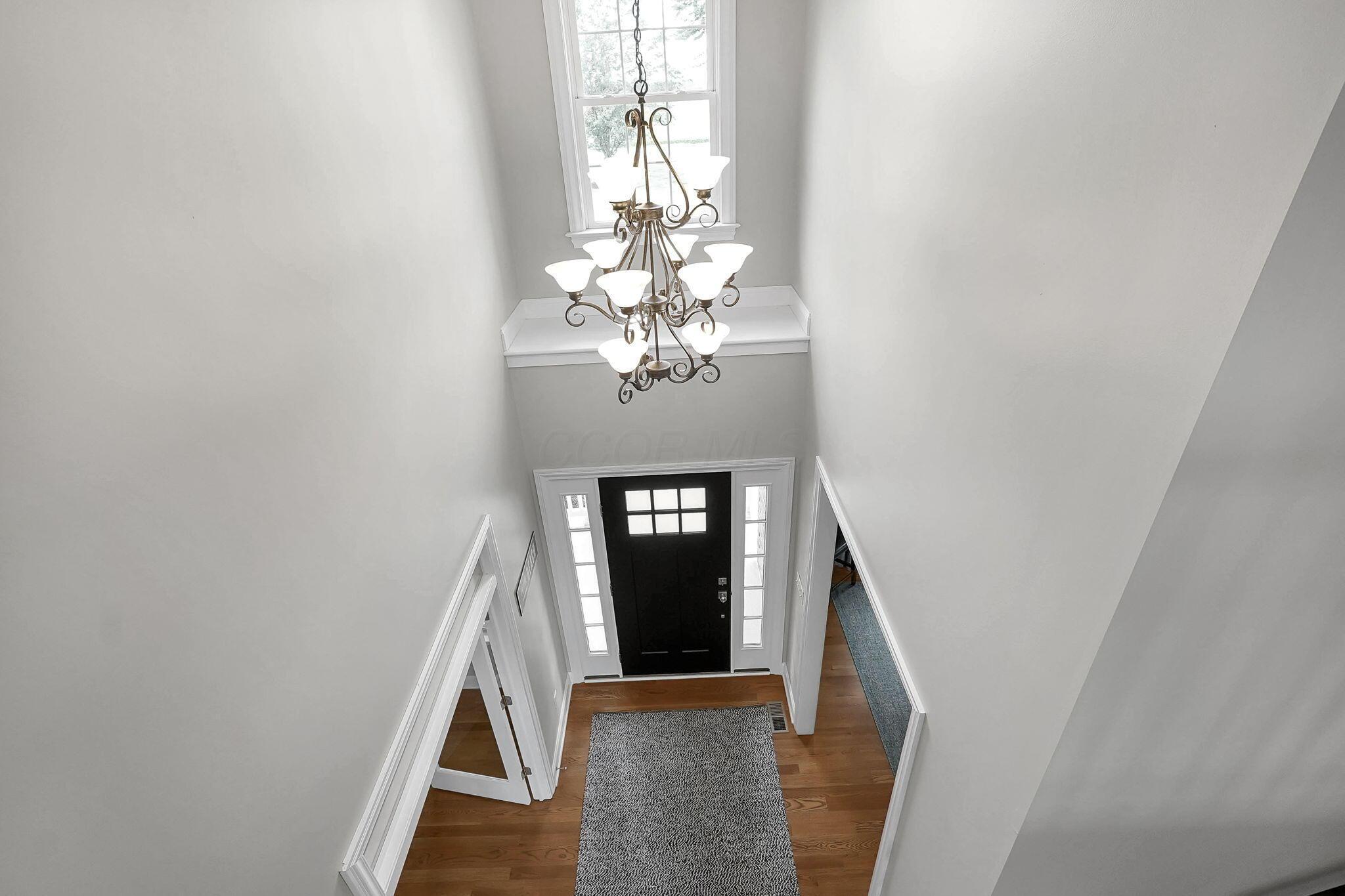 7525 Hayden Run Road Hilliard, OH 43026 - Photo 40 of 73 Foyer from Landing