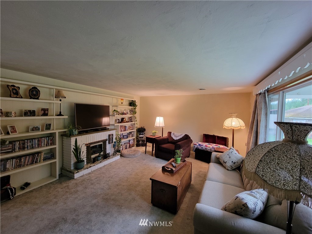 2568 Seminary Hill Road Centralia, WA 98531 - Photo 3 of 25 Gallery Image 3