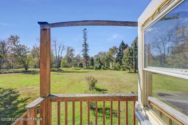 $1,279,000 | 1015 Highway 390, Greentown, PA 18426