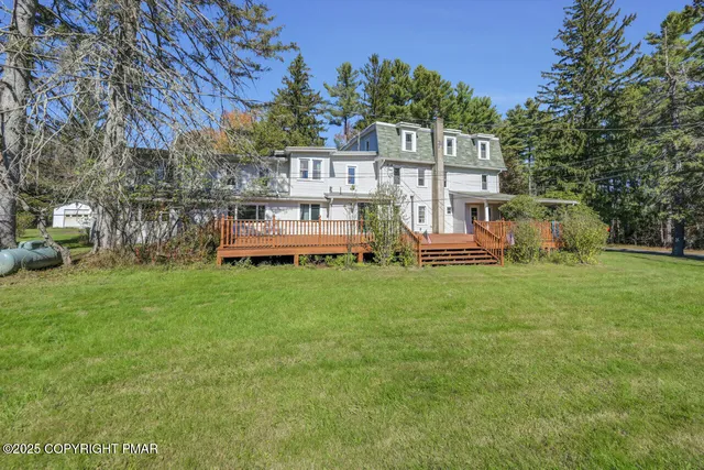 $1,279,000 | 1015 Highway 390, Greentown, PA 18426
