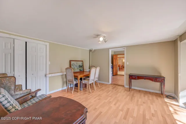 $1,279,000 | 1015 Highway 390, Greentown, PA 18426