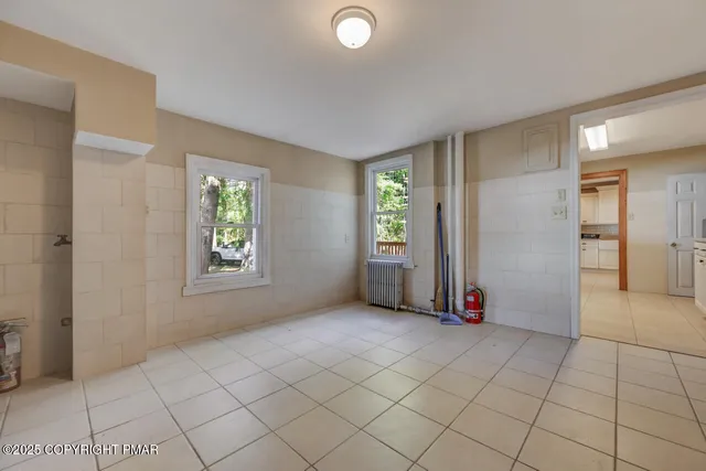 $1,279,000 | 1015 Highway 390, Greentown, PA 18426