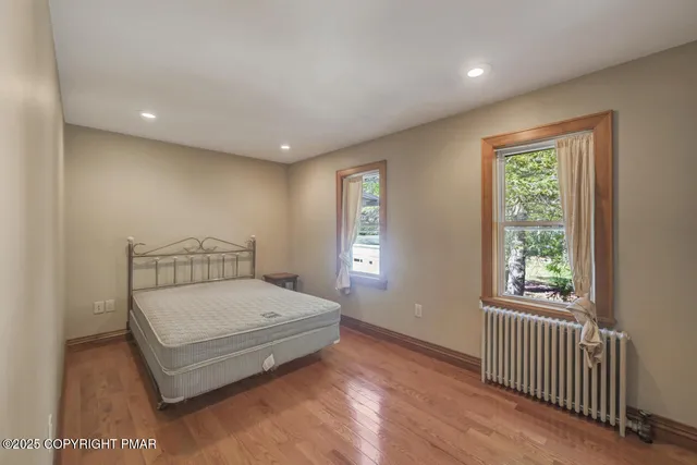 $1,279,000 | 1015 Highway 390, Greentown, PA 18426