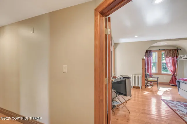 $1,279,000 | 1015 Highway 390, Greentown, PA 18426