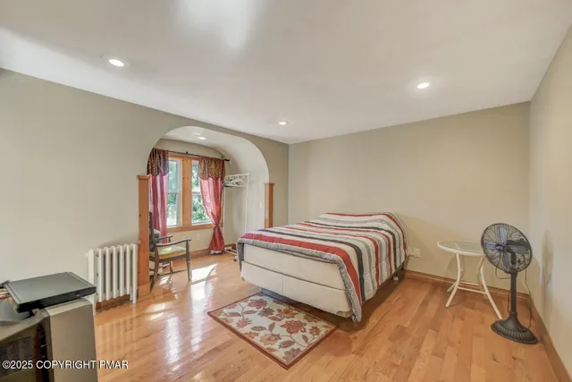 $1,279,000 | 1015 Highway 390, Greentown, PA 18426