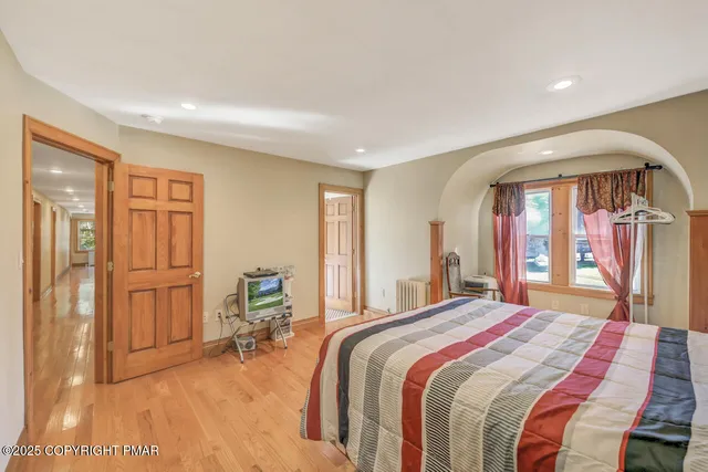 $1,279,000 | 1015 Highway 390, Greentown, PA 18426