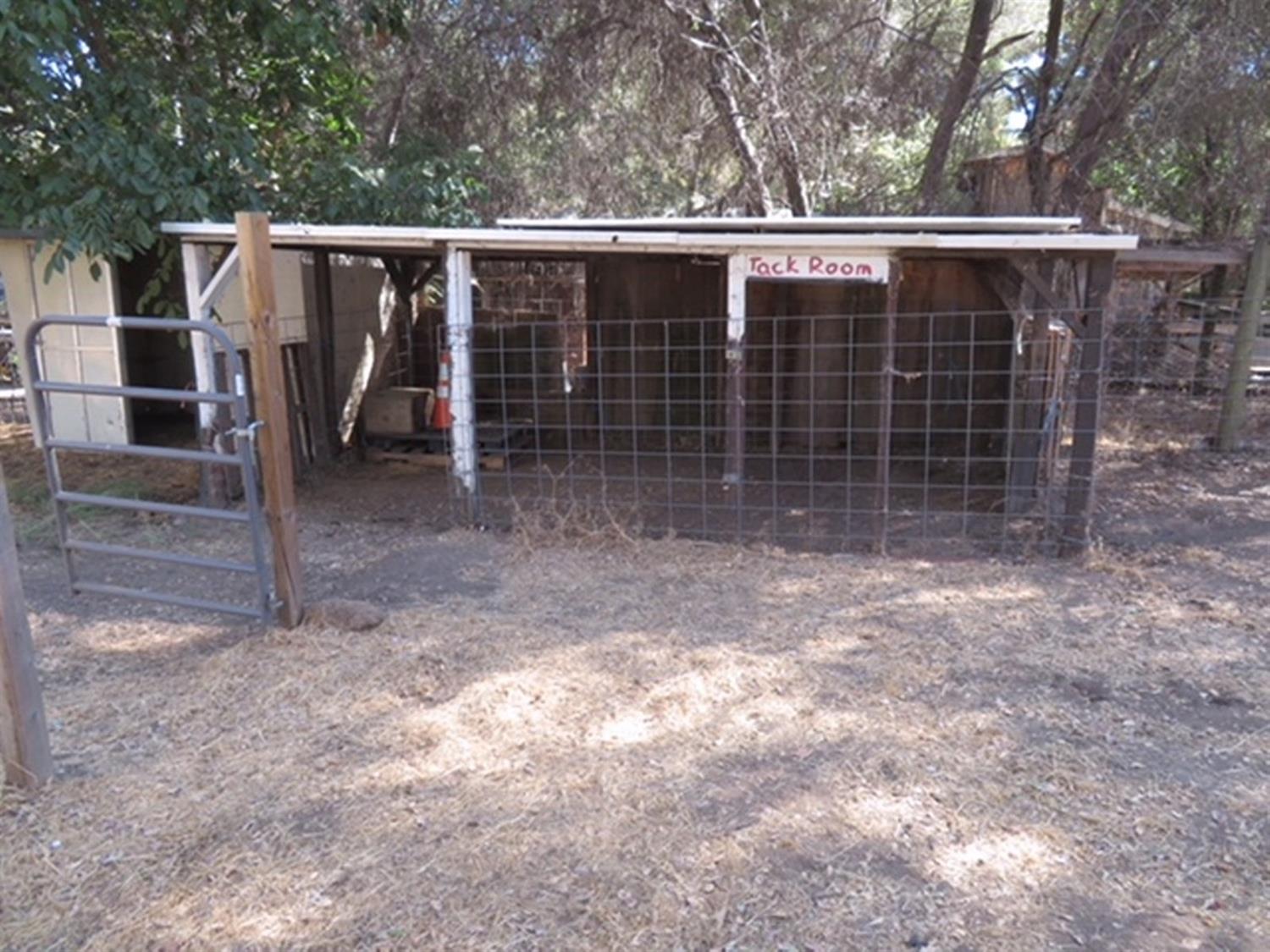 31457 Crow Road Coarsegold, CA 93614 - Photo 14 of 16 Gallery Image 14