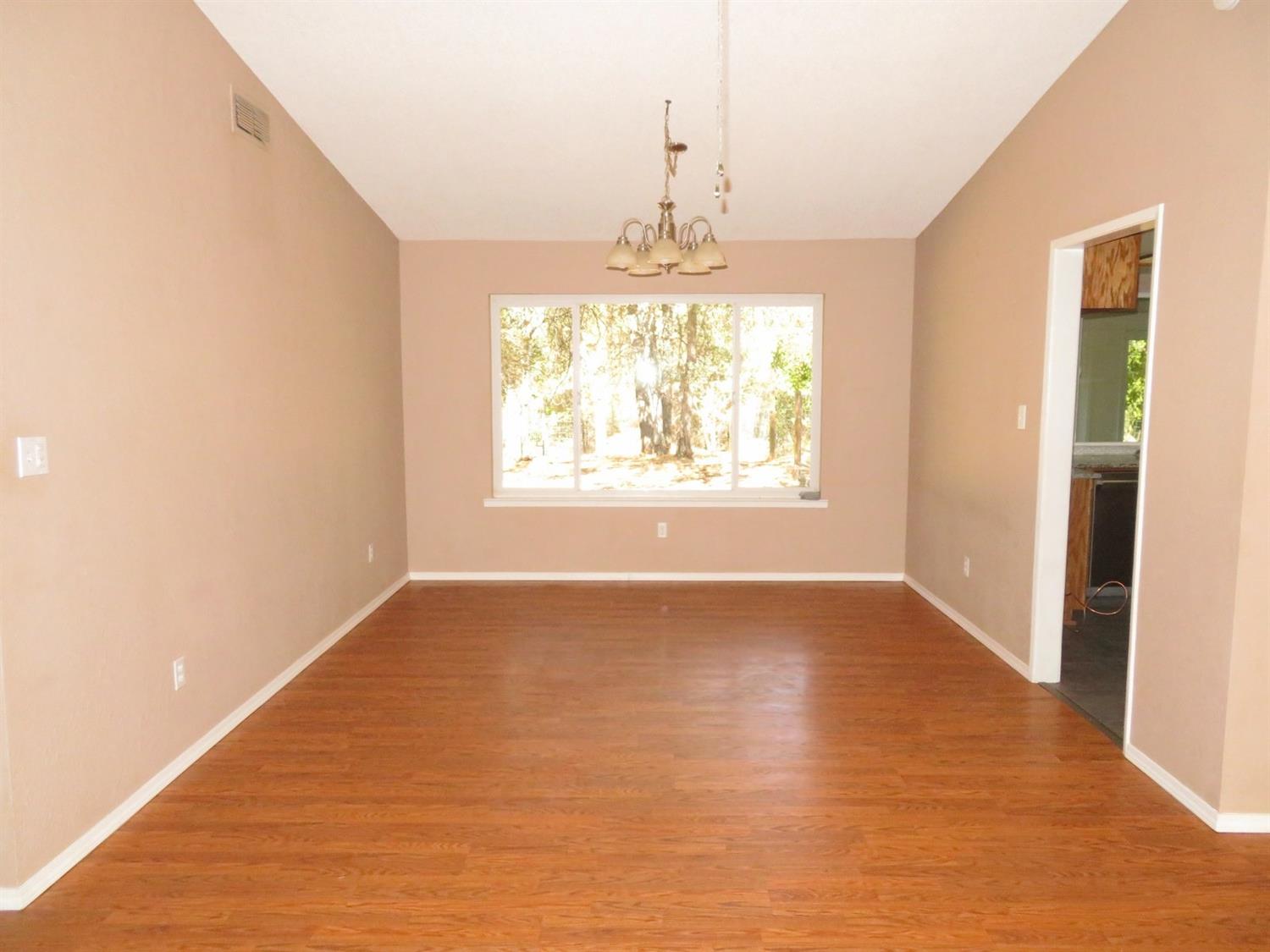 31457 Crow Road Coarsegold, CA 93614 - Photo 8 of 16 Gallery Image 8