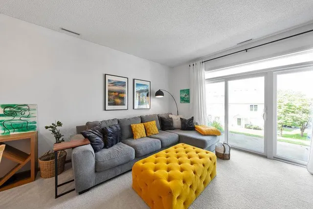 $229,000 | 849 Providence Drive, Shakopee, MN 55379