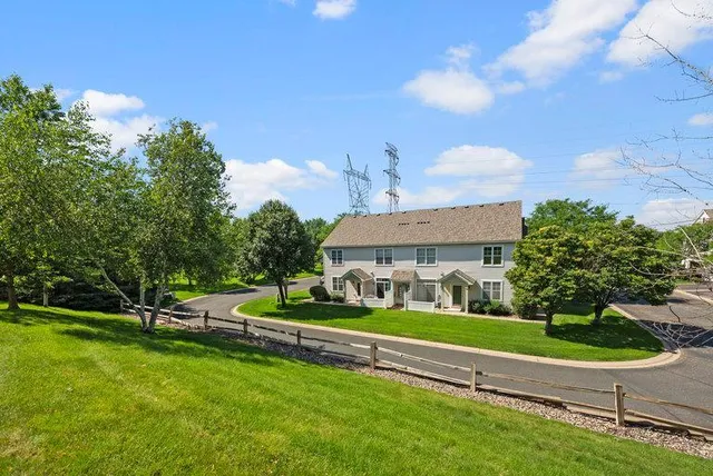 $229,000 | 849 Providence Drive, Shakopee, MN 55379