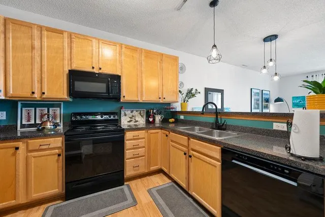 $229,000 | 849 Providence Drive, Shakopee, MN 55379