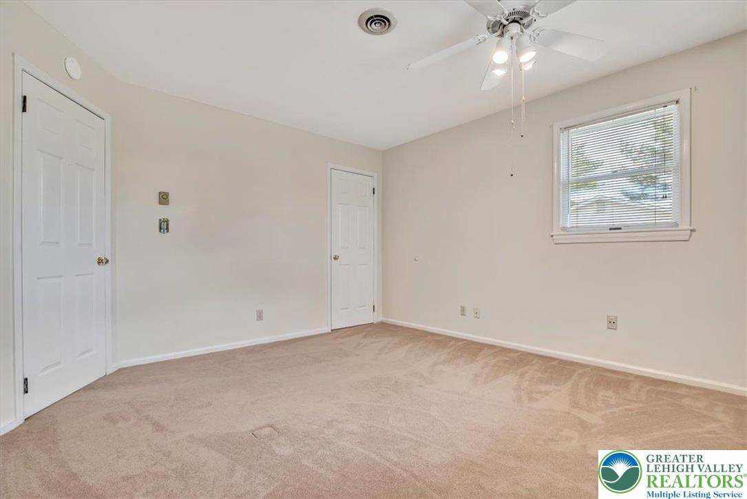 1210 Bluestone Drive Bethlehem, PA 18017 - Photo 32 of 84