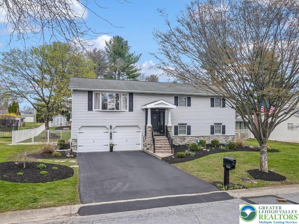 1210 Bluestone Drive Bethlehem, PA 18017 - Photo 4 of 84