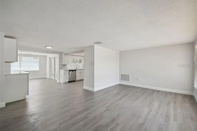 $2,000 | 3442 Norland Court, Holiday, FL 34691