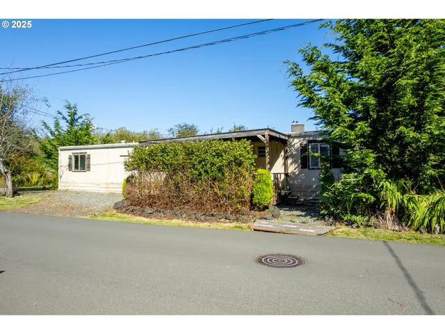 $140,000 | 503 South 6th Avenue, Rockaway Beach, OR 97136