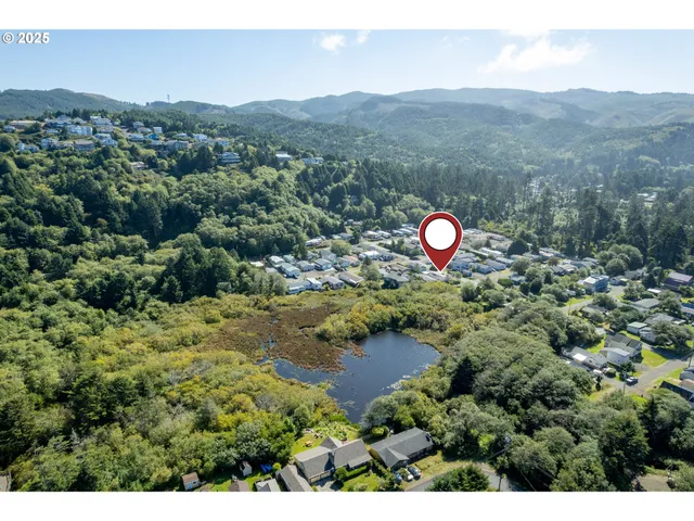 $140,000 | 503 South 6th Avenue, Rockaway Beach, OR 97136