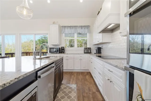 $769,900 | 760 Stoneledge Road, Jasper, GA 30143