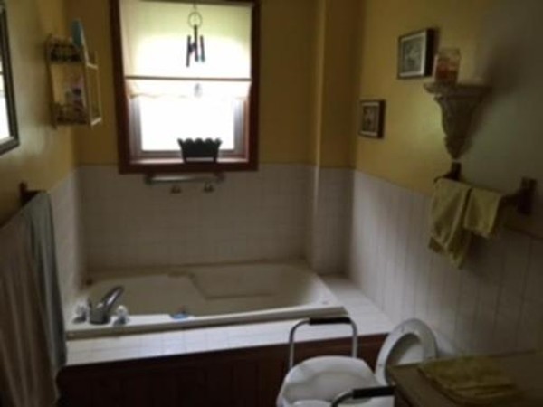 218 Middle Road Haverhill, MA 01830 - Photo 6 of 13 Gallery Image 6