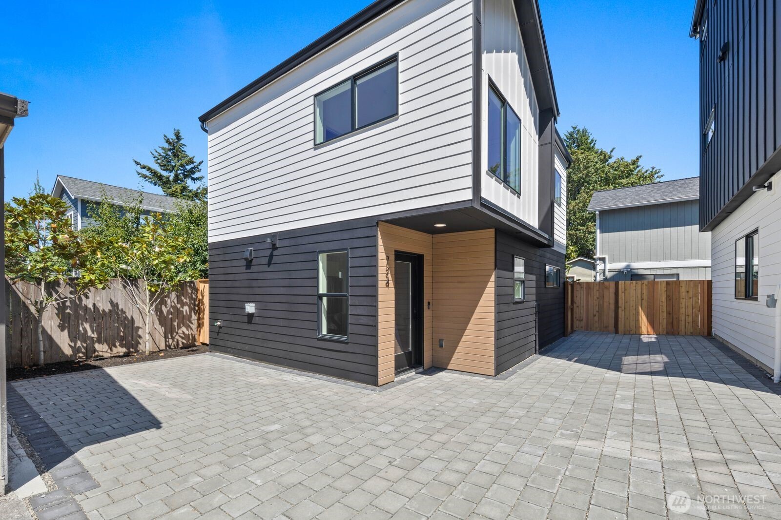 724 North 89th Street Seattle, WA 98103 - Photo 5 of 26 Gallery Image 5