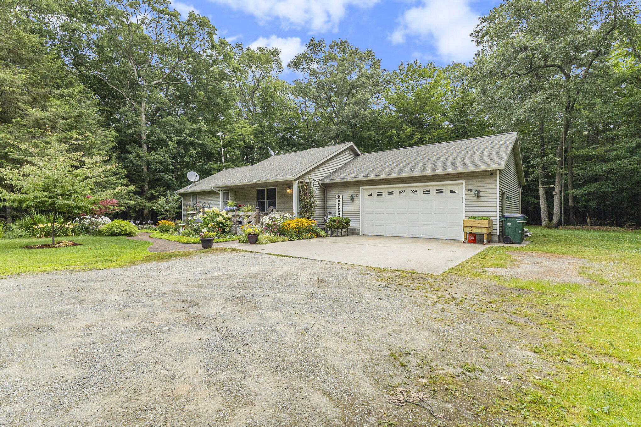 2290 Nestrom Road Muskegon, MI 49445 - Photo 4 of 50 003_42a0076