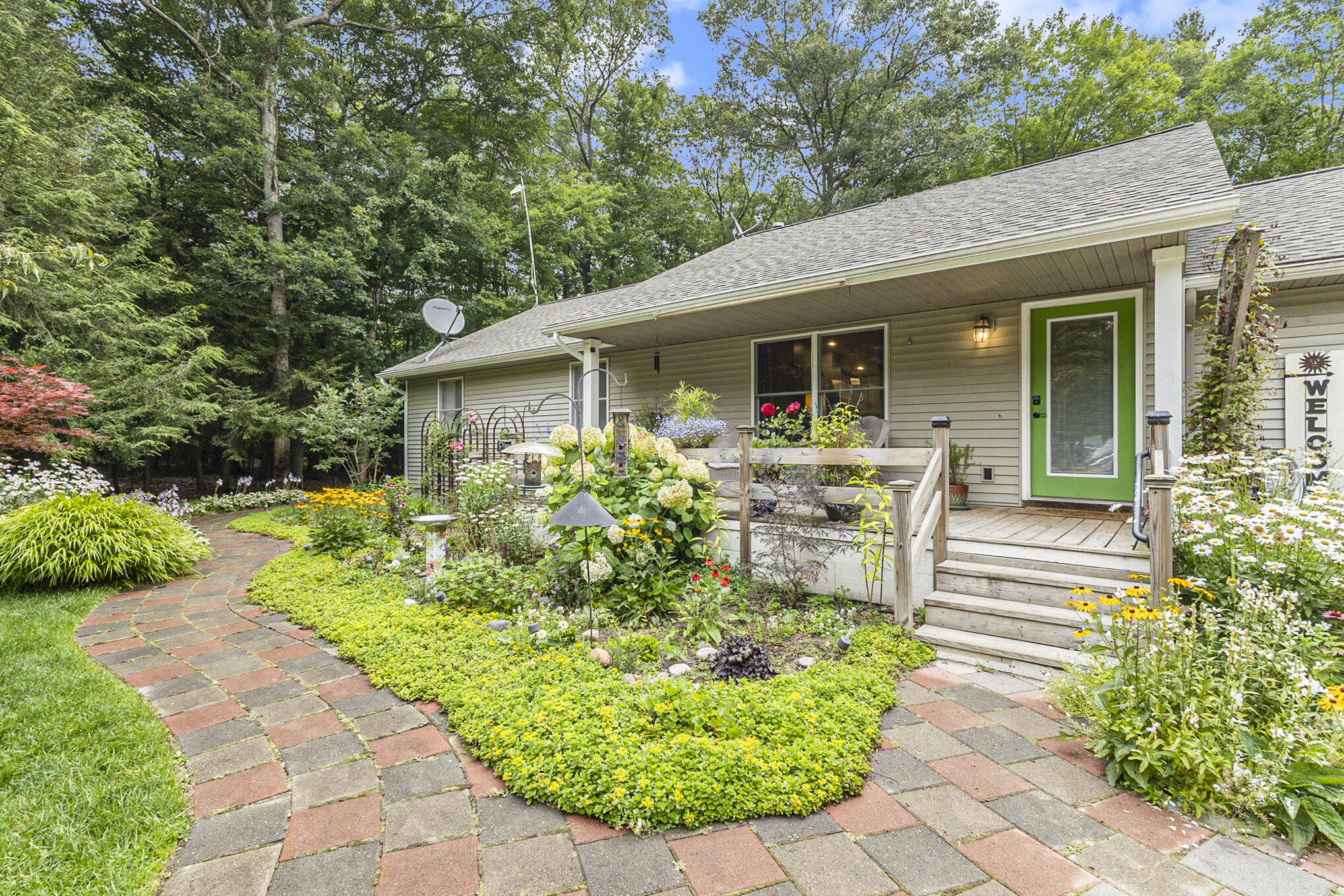 2290 Nestrom Road Muskegon, MI 49445 - Photo 5 of 50 004_42a0075