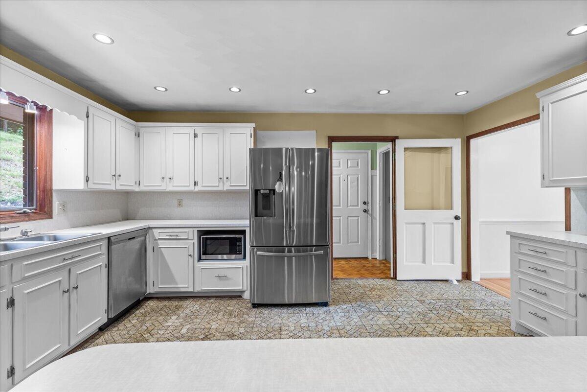 2315 Ridge Road Roanoke, VA 24014 - Photo 13 of 74 21-2315 Ridge Rd-28